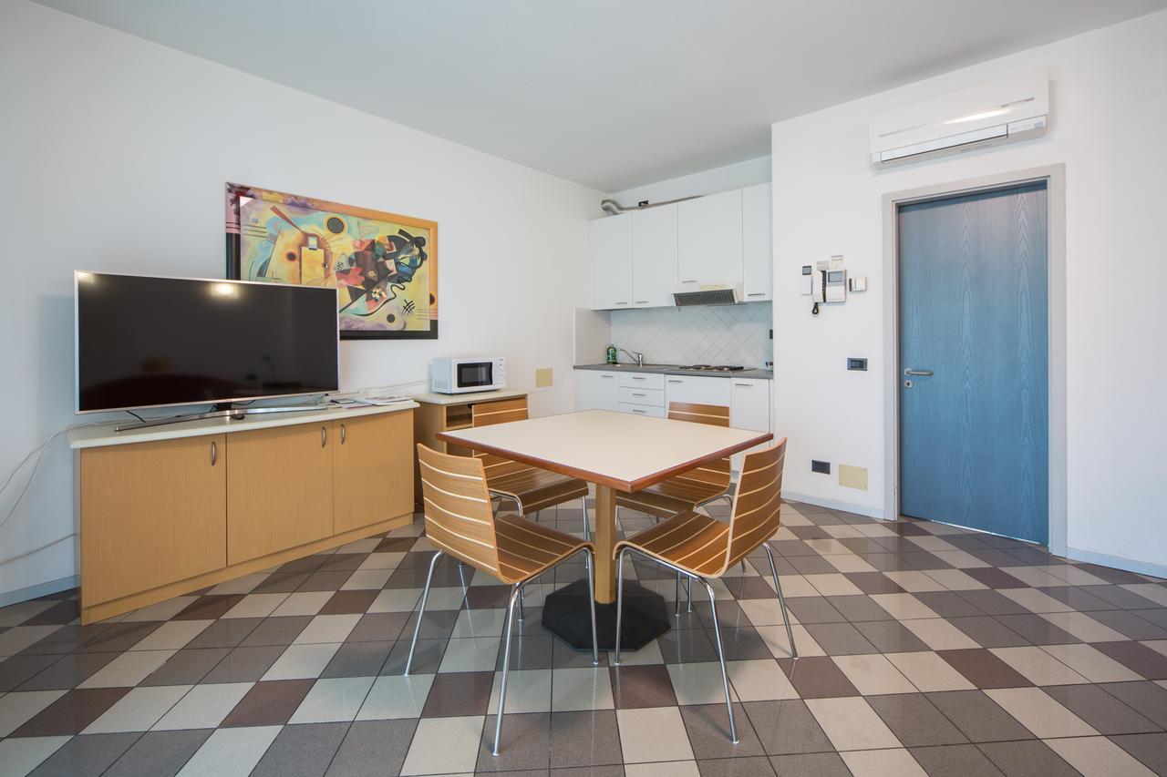 Piazzi House Aparthotel Sondrio Exterior photo