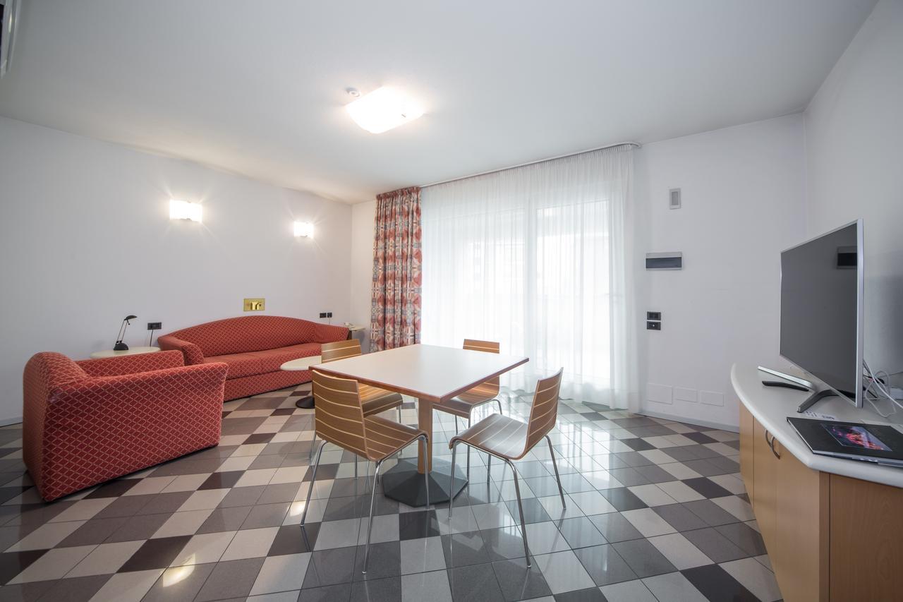 Piazzi House Aparthotel Sondrio Exterior photo