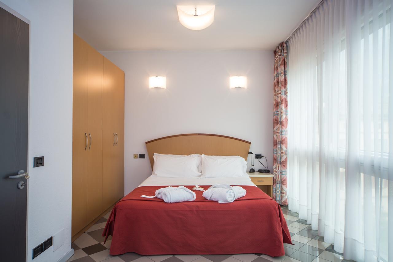 Piazzi House Aparthotel Sondrio Exterior photo