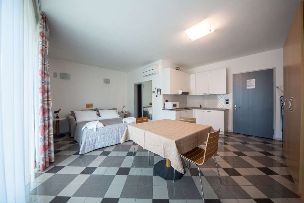 Piazzi House Aparthotel Sondrio Room photo