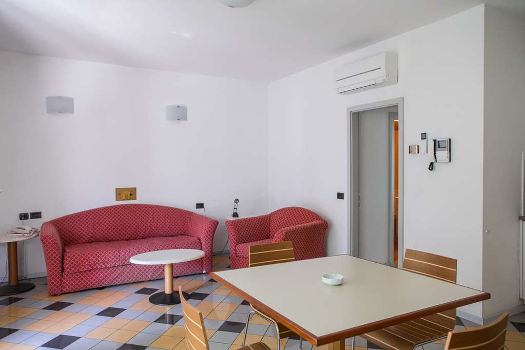 Piazzi House Aparthotel Sondrio Room photo